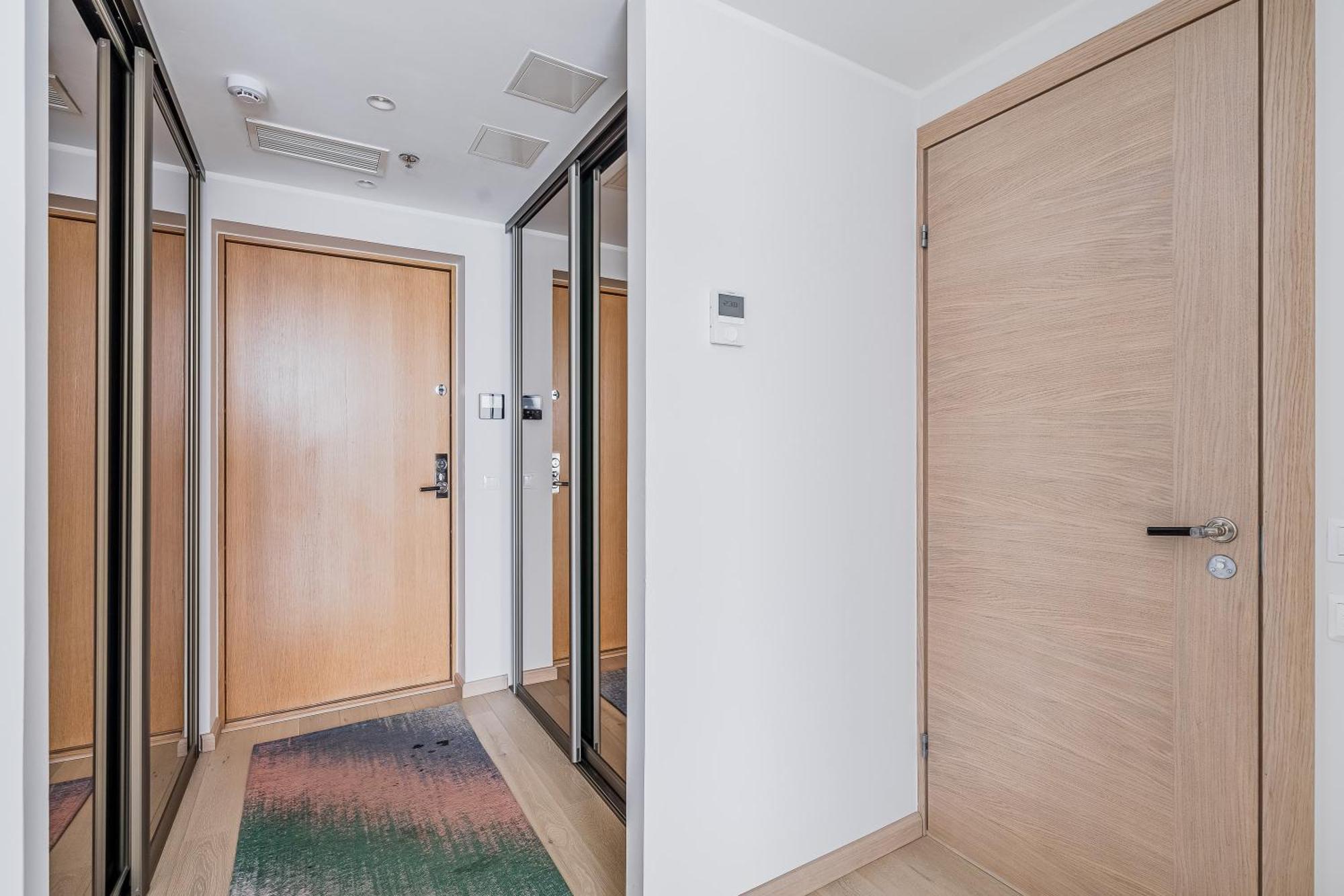 Revalia Fahle Airport Bus-Station Apartments With Best Views Extérieur photo
